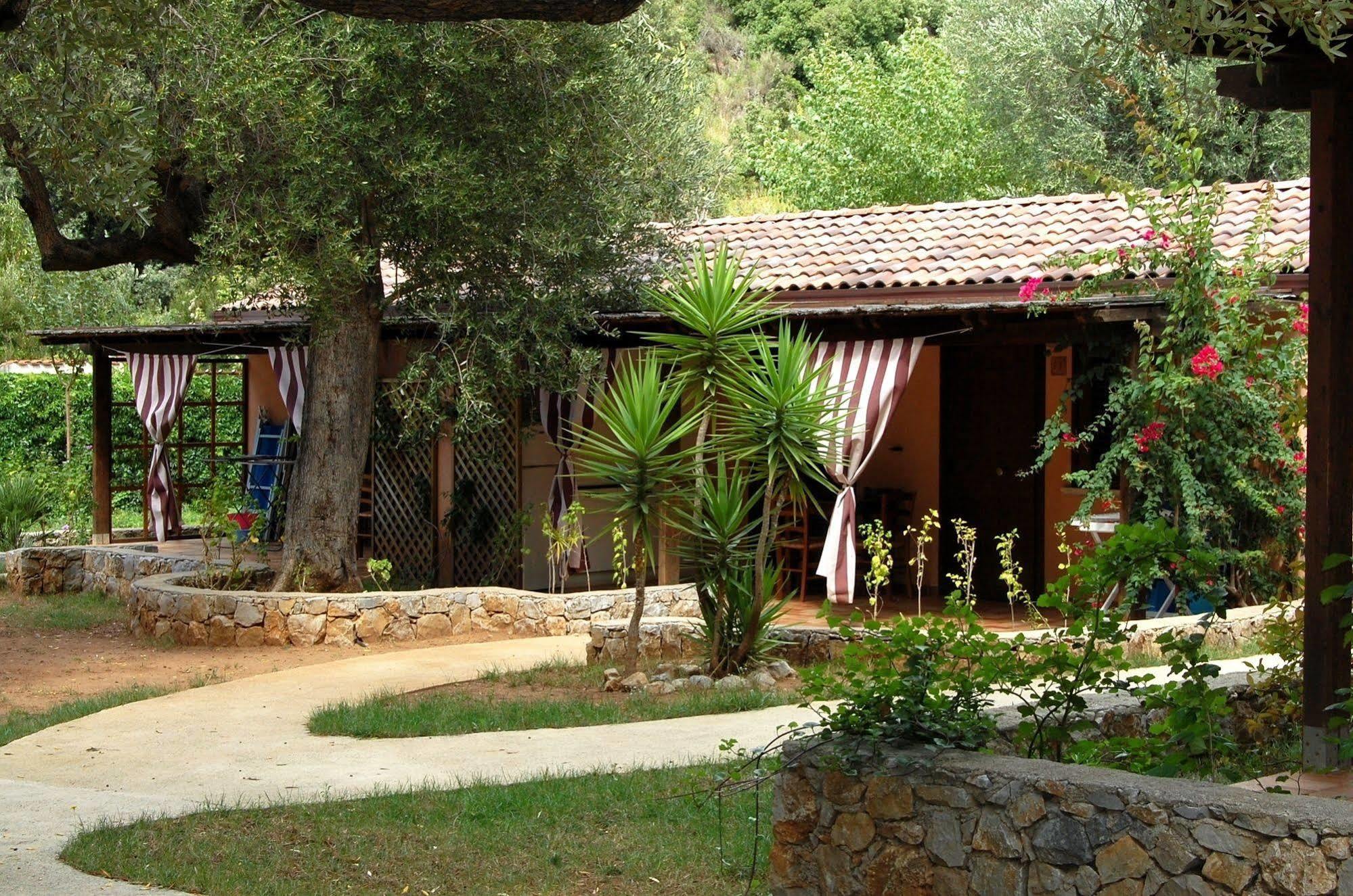 Family Resort Cala Di Luna Marina di Camerota Eksteriør billede